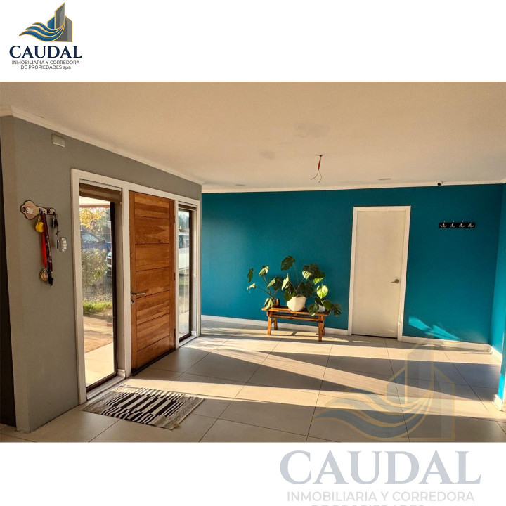 Mansión Mediterránea en Quillón: 2.500m² Urbano, Piscina y Cabaña | Caudal Inmobiliario